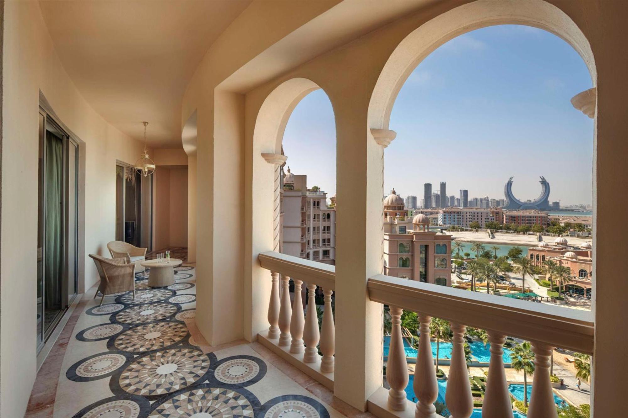 Hotel Marsa Malaz Kempinski, The Pearl Doha Exterior foto A balcony at the Atlantis, The Palm